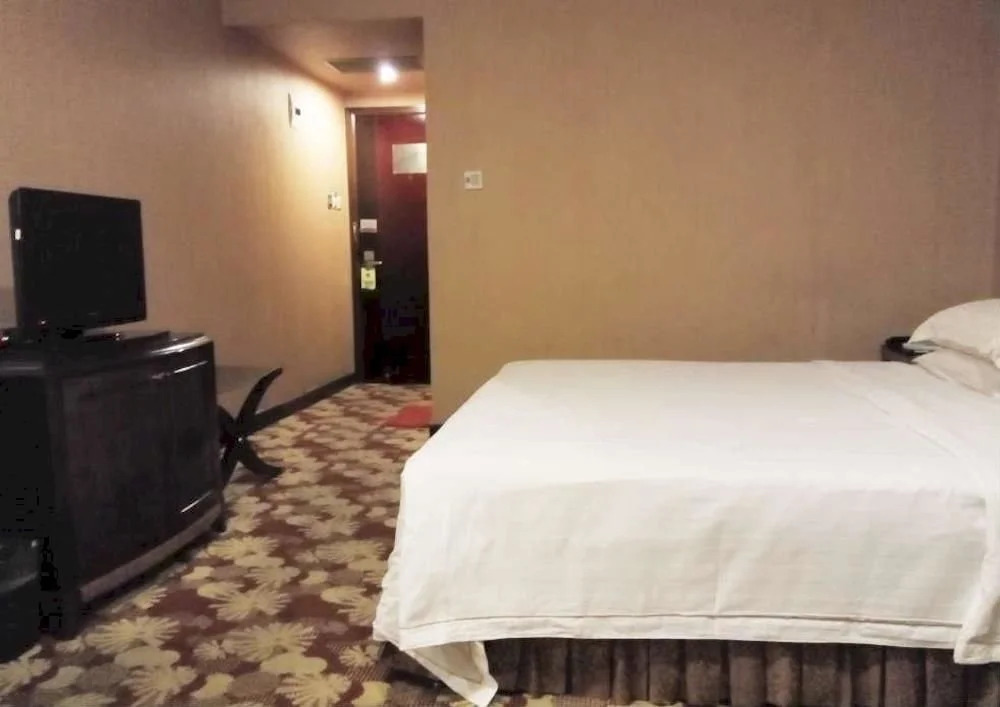 Donghe Yindu Hotel