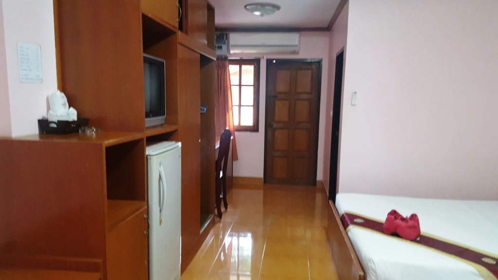 Coconut House Chaweng - Hostel