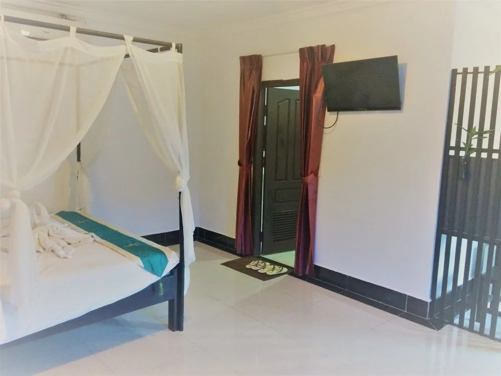 Huylin Angkor Boutique