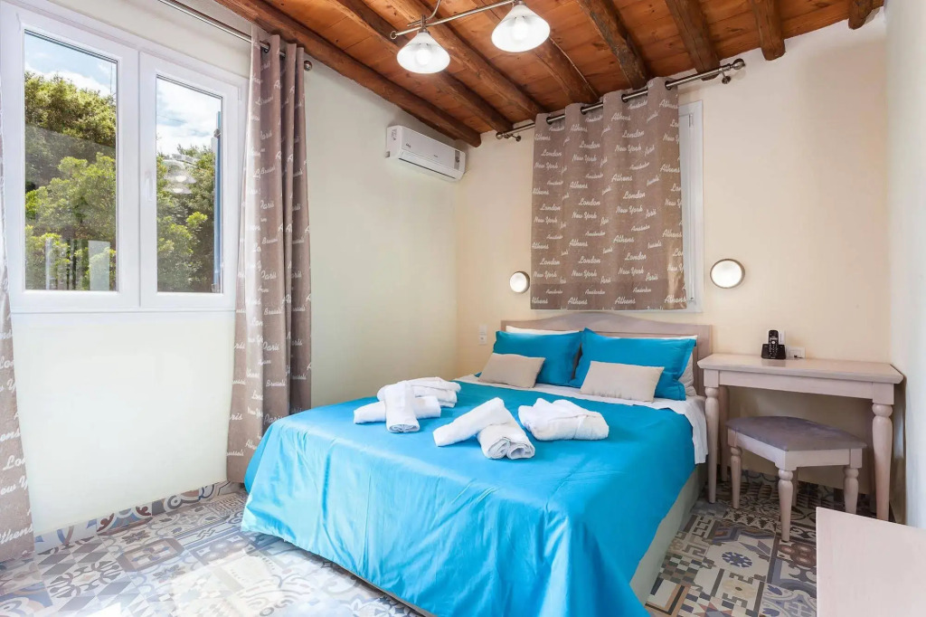Stafylos Suites & Boutique hotel