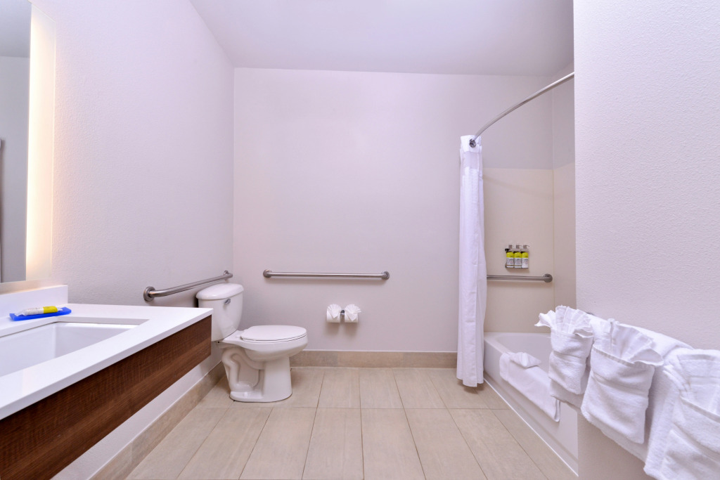 Holiday Inn Express Hotel & Suites Arcata/Eureka-Airport Area by IHG