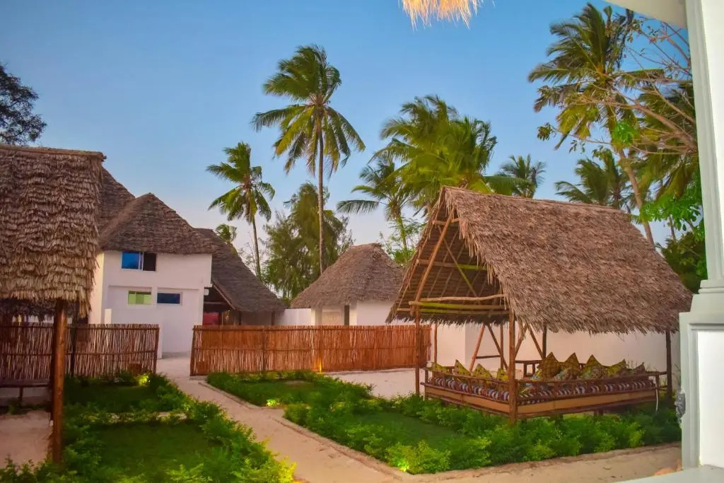 Uhuru Hotel & Restaurant