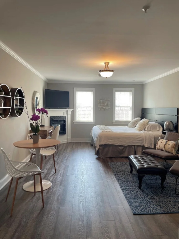 Hargrave House B & B
