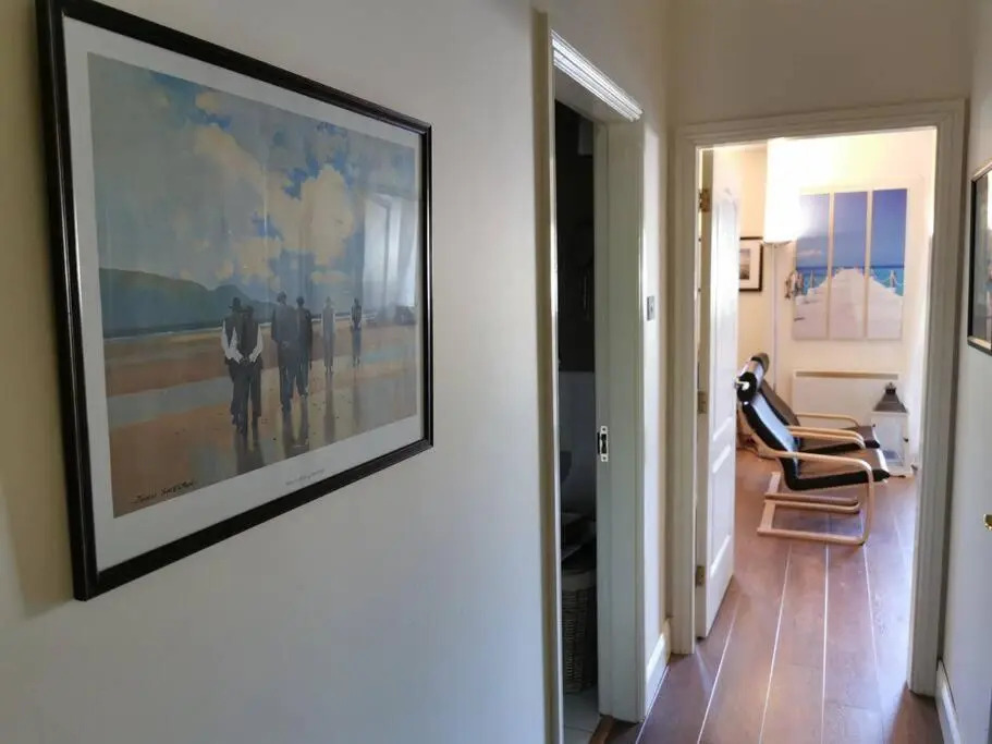 sleeps 4 balcony overlooking harbour Walkers /cyclists /water paradise