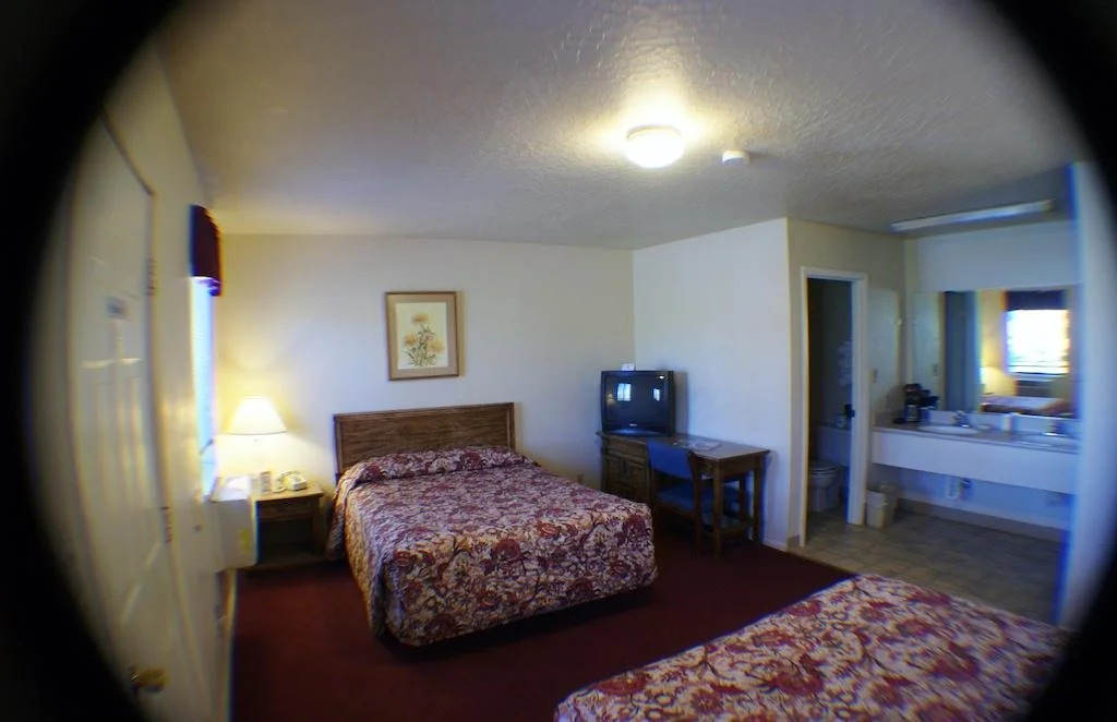 Travelers Motel