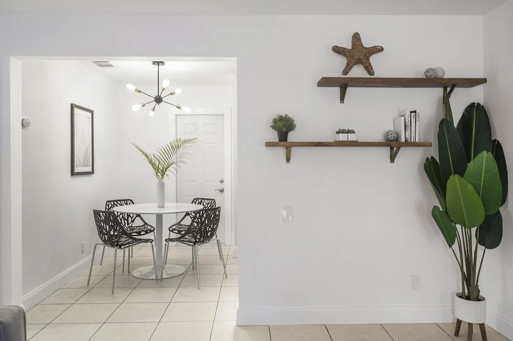 Alani Bay Premium Condos