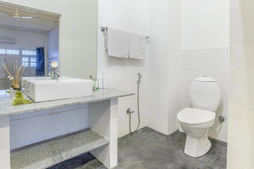 Itsy Hotels Red Lotus Heritage, Promenade Beach
