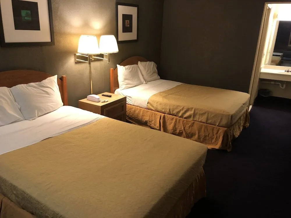 Virginian Motel