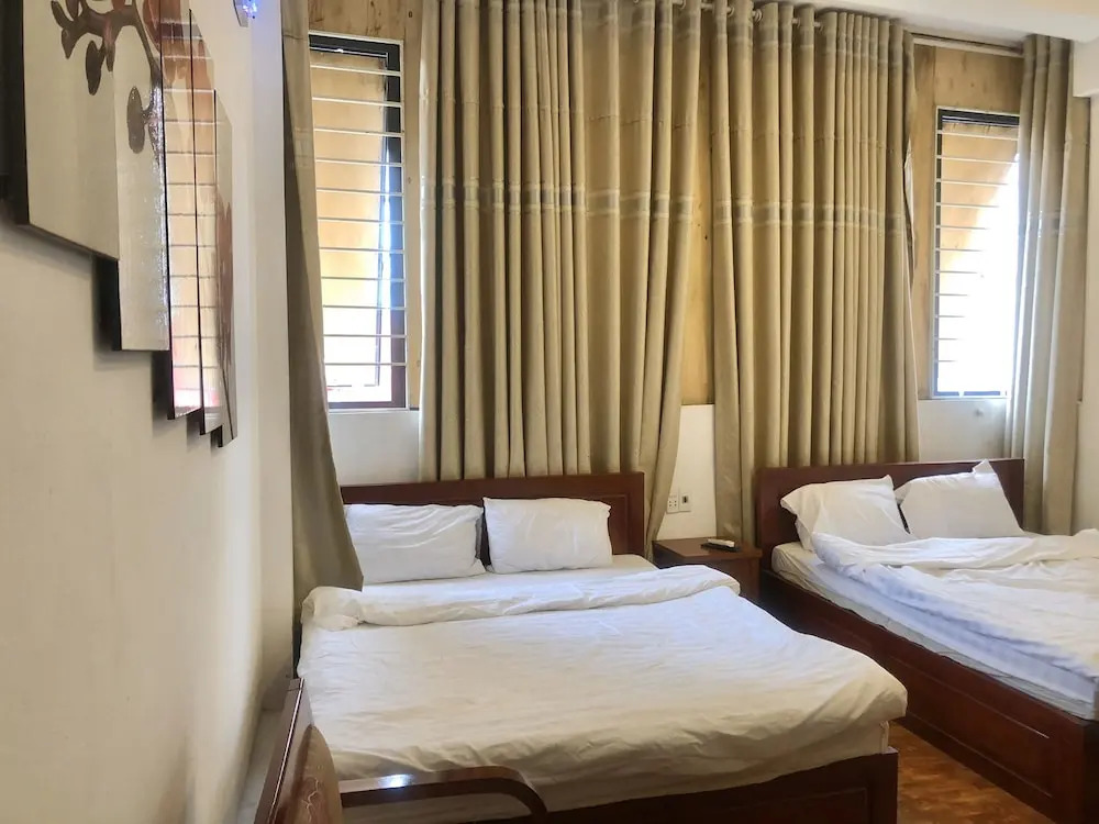 OYO 1035 Hoa Hong Hostel