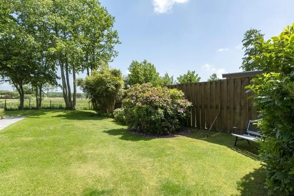 Modern Holiday Home With Large Garden