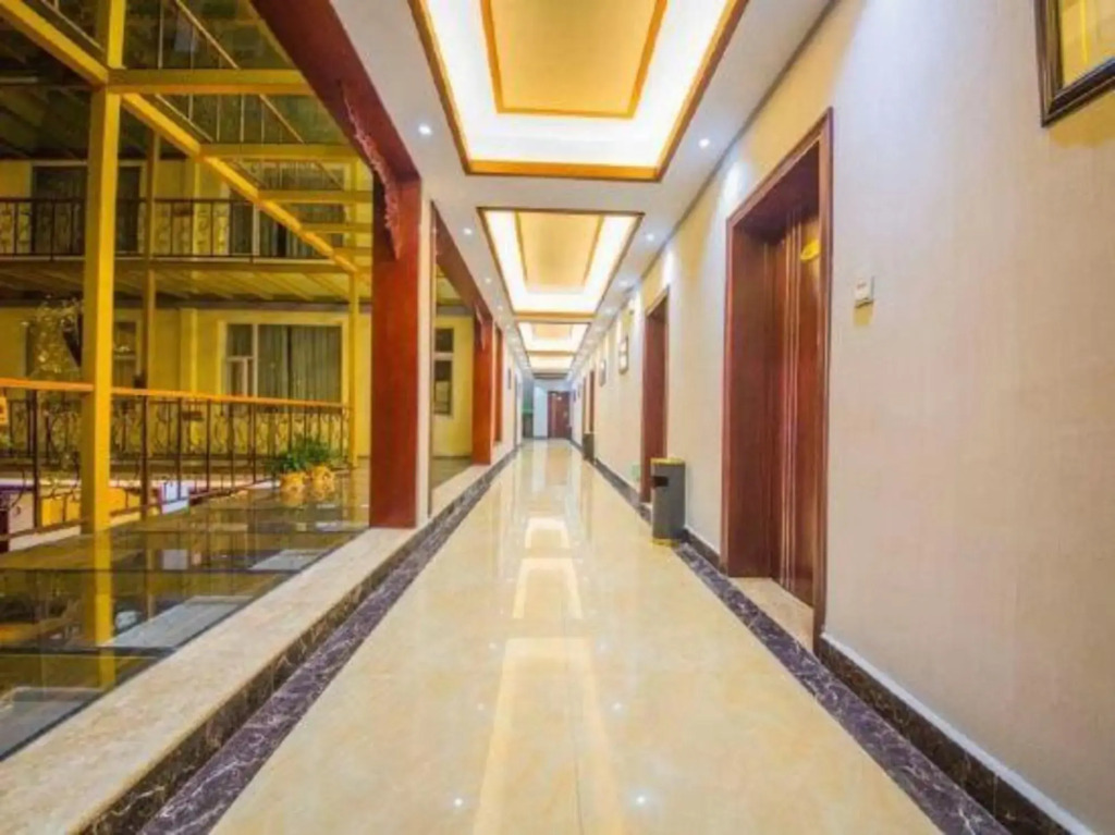 Jingzuan Business Hotel