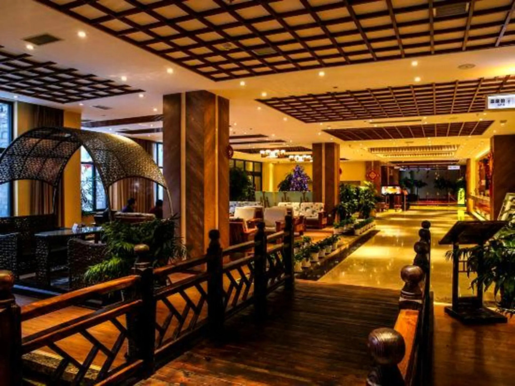 Huaximu Hot Spring Hotel