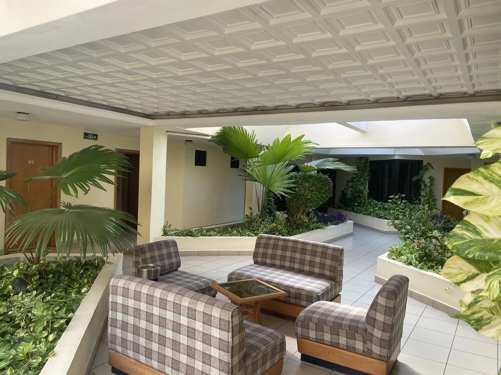 Hotel Marjorie `Y`