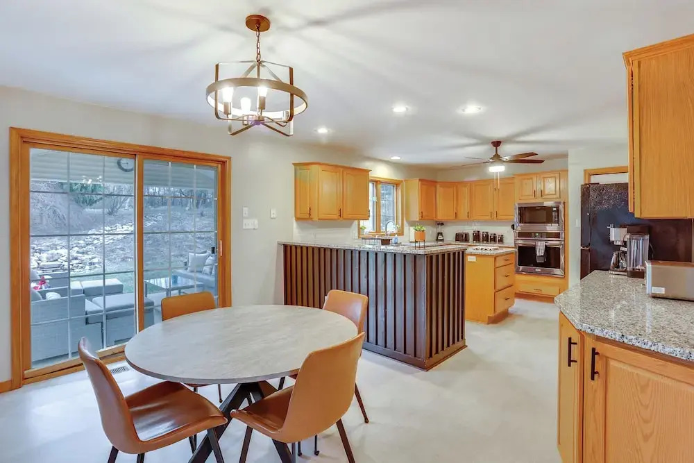 Game Room & Covered Patio: Hummelstown Hideaway