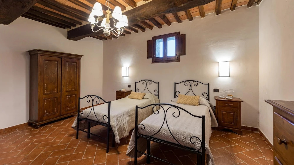 VILLA STRONCOLI 14, Emma Villas