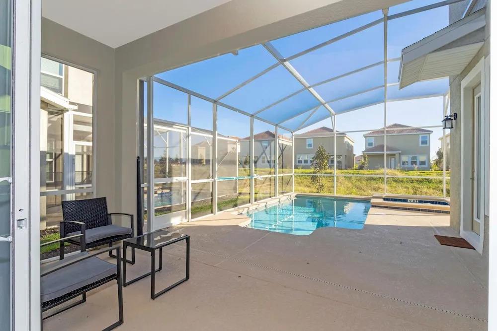 664 WS 5BR Single-family Luxury: Private Pool