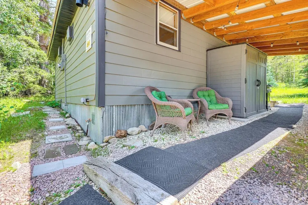 Scenic Lead Cabin: Steps to Terry Peak Ski Area!