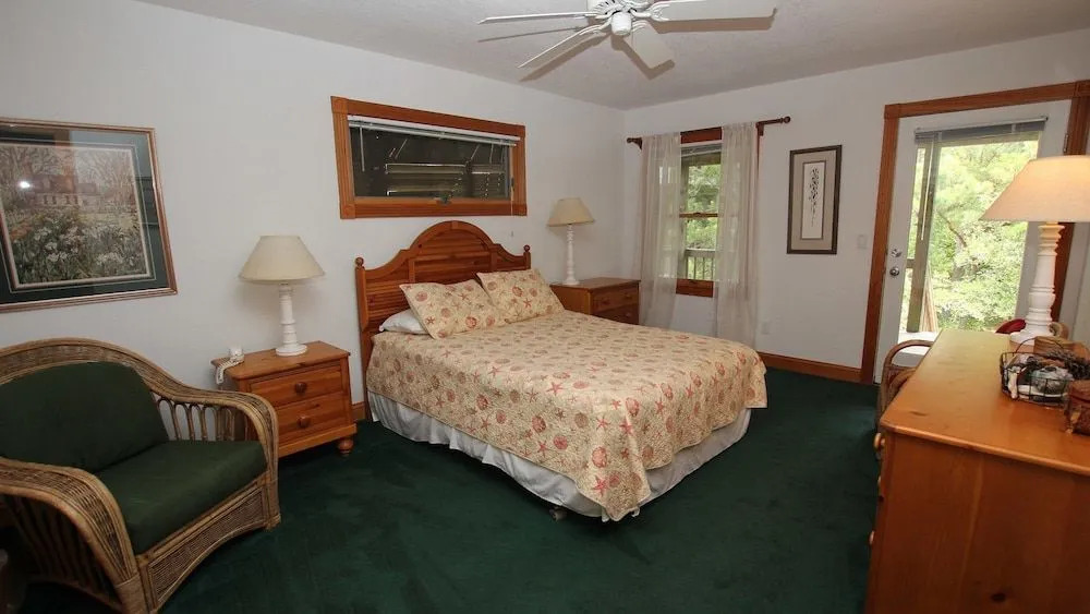Sunny Days - 5 Br Home