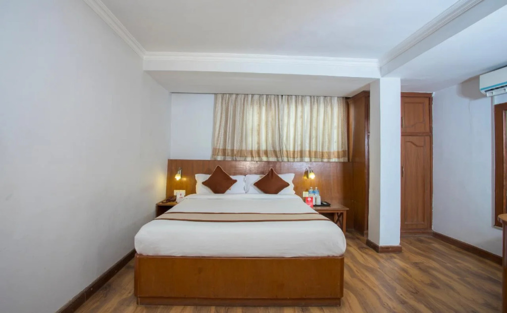 Osho Holiday Inn
