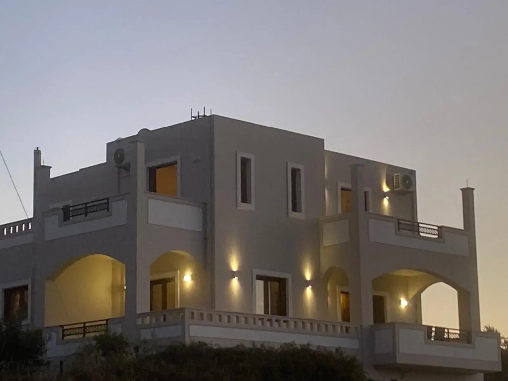 The high level Villa with amazing views 5'from falassarna!
