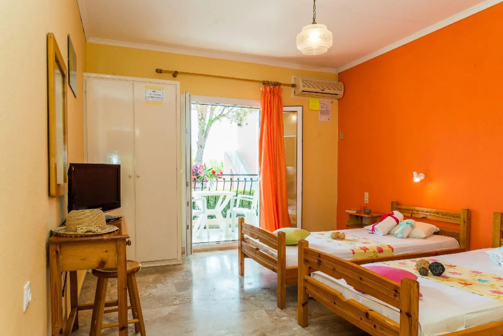 Roussas Apartments