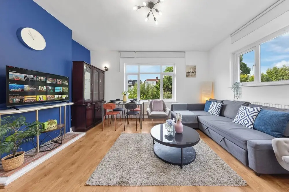 Amazing 3-bed Flat in Golders Green Near Station