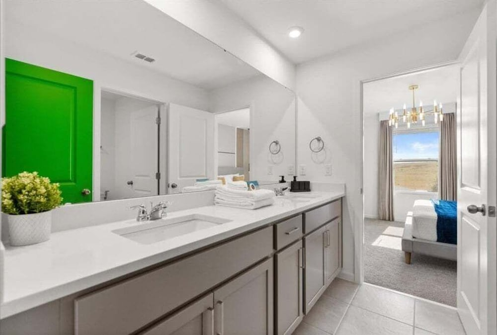 7 Bedrooms S / Solara Home
