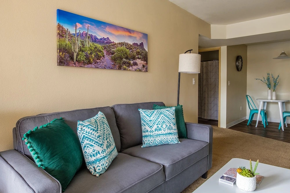 Eastside 1 & 2 BR Apts with balcony by Frontdesk