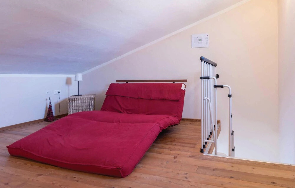 Nice Home in Liznjan With Wifi and 4 Bedrooms