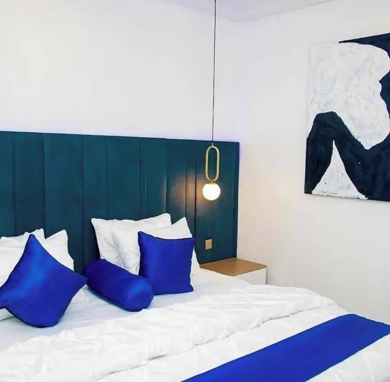 R-oak Hotel and Apartment
