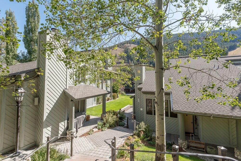 Greyhawk 26 - 2 Br Condo