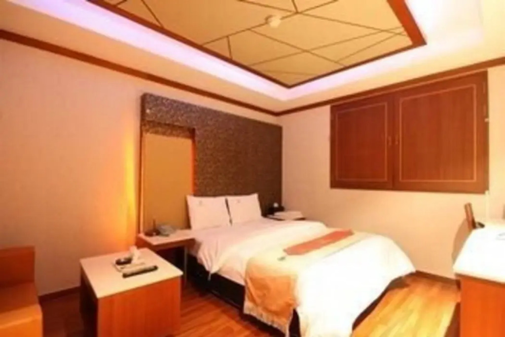 Seocho js hotel