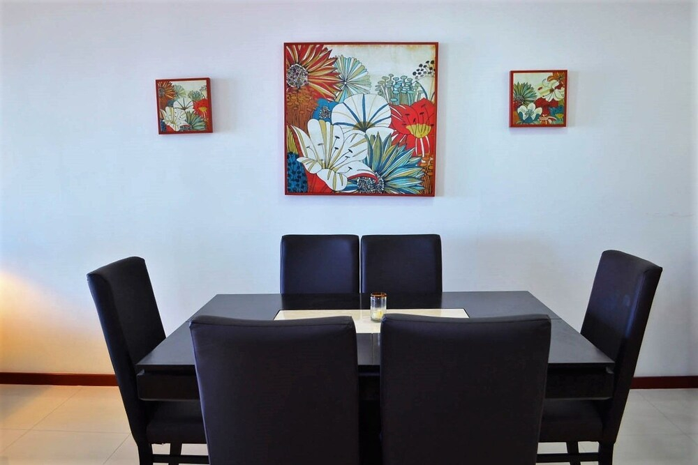 Condo Torre Diamante 305 by MDR