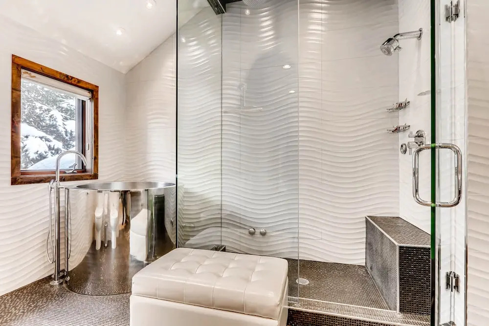 Luxe West Vail Side A - 3 Br Duplex