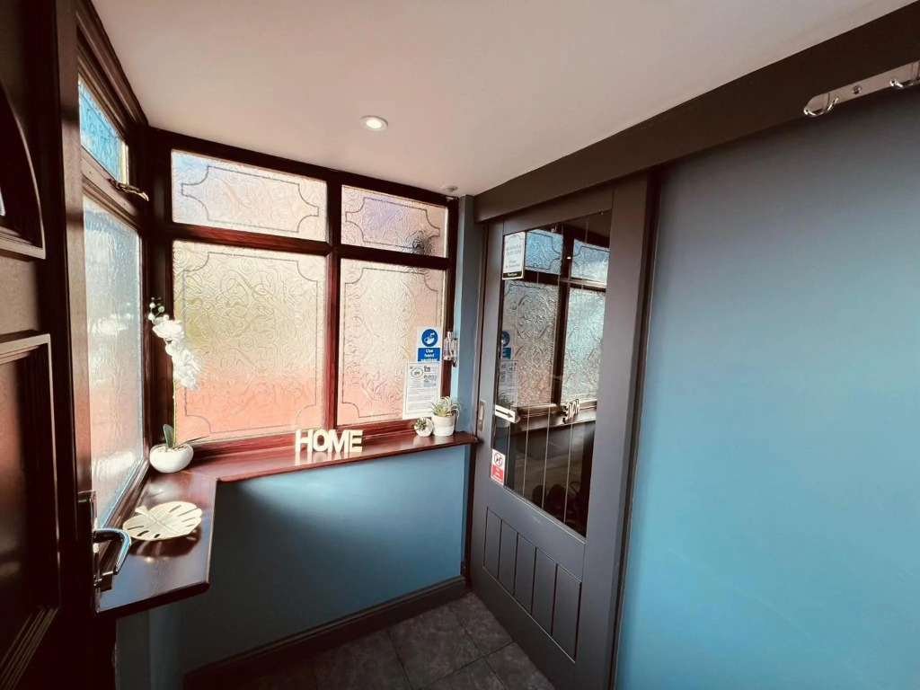 Luxurious *5 Bedroom House*In Center Of Birmingham