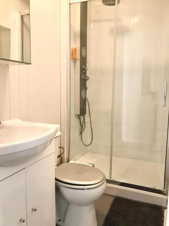 Studio indépendant dans maison individuelle