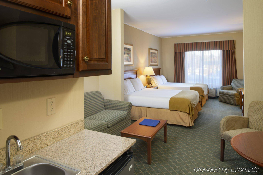 Holiday Inn Express Hotel & Suites Chester by IHG
