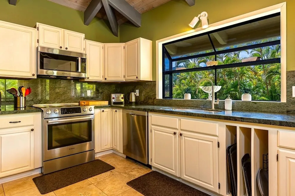 Maui Dolphin House 4 Bedroom Home