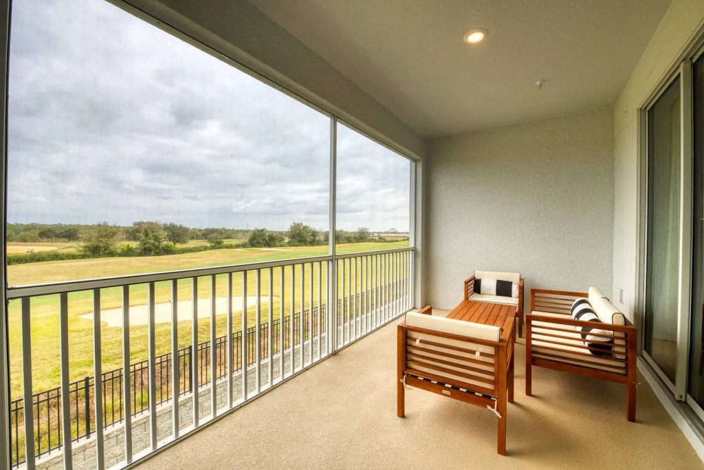 Super nice condo with amazing golf view