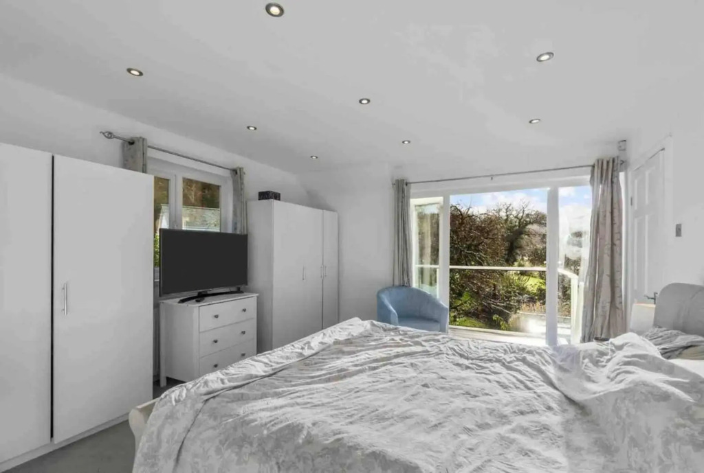Beautiful House Cornwall with hot tub & acre of garden