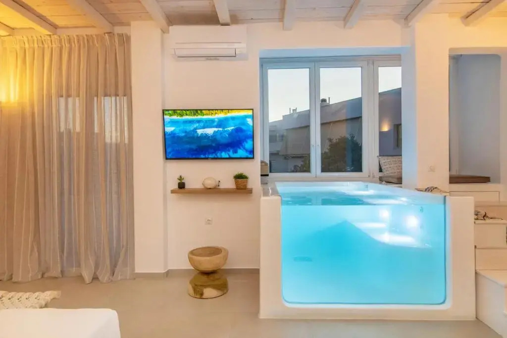 Vincenzo Family Rooms