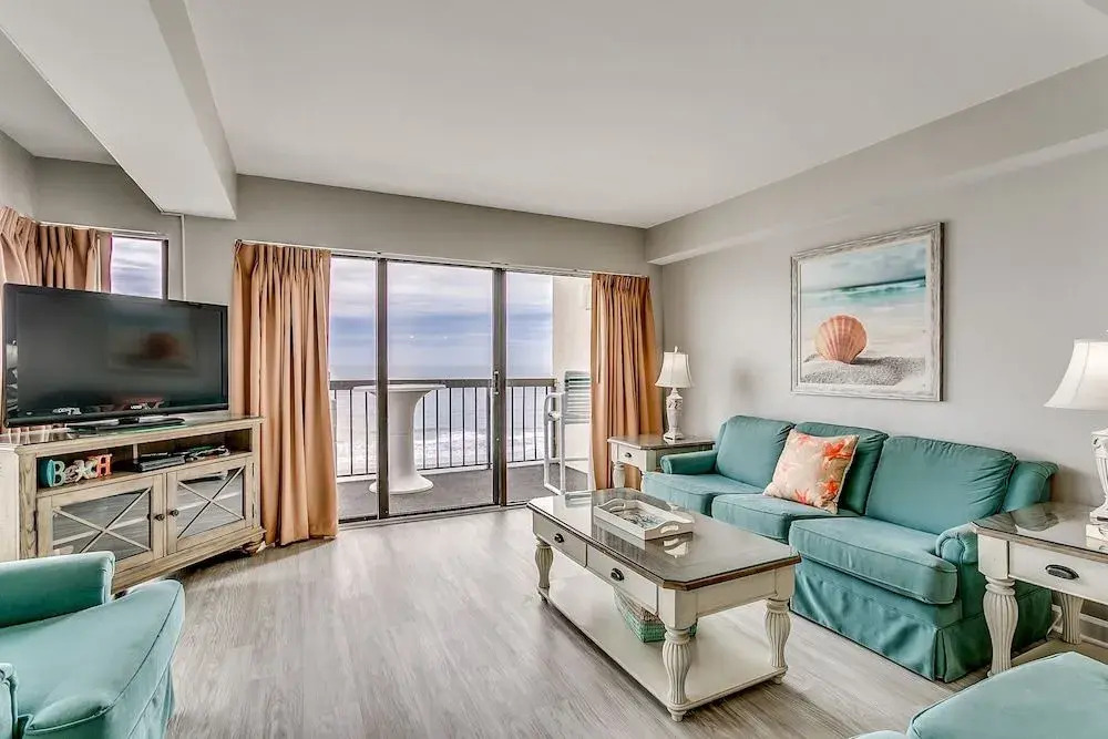 Savoy Penthouse 603