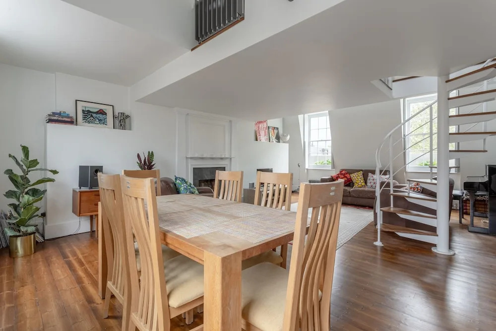 Modern 2 Bedroom Apartment With Balcony Close To Borough tube