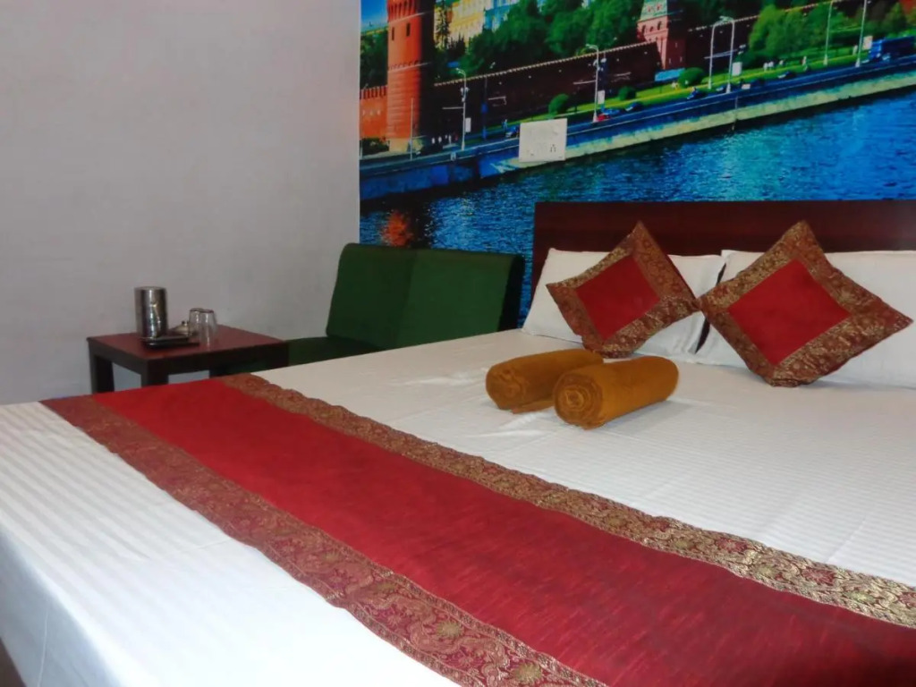 Luxmi Hotel