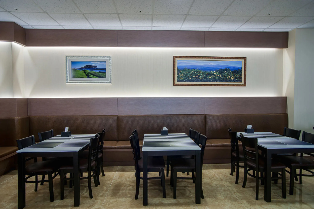Breeze Bay Hotel