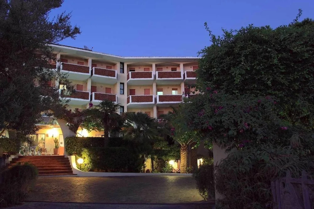 Hotel Punta Faro