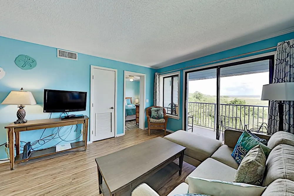 1403hhre 2 Bedroom Condo