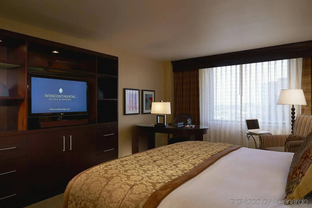 Renaissance Dallas Addison