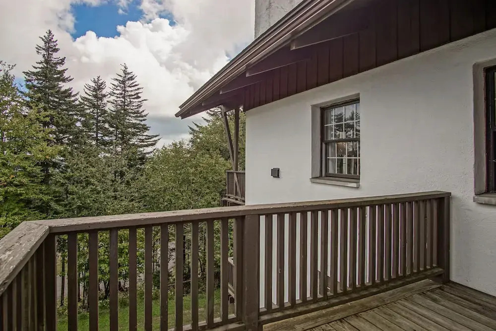 Whistlepunk #24: 4 Bedroom, 3 Bath: Slope Side, Wood Fireplace