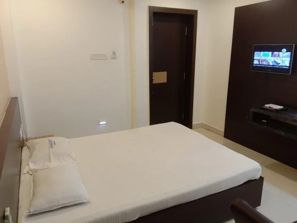 Kalaimagal Residency